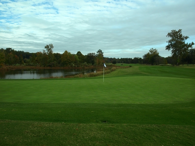 The River Golf Club - No. 9